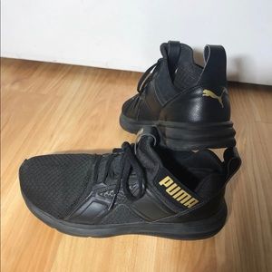 Women puma shoes